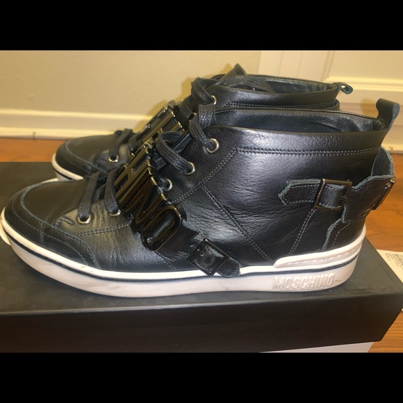 ๐๐ฅ๐พHOST PICK๐พ๐ฅ๐Moschino ๐ - Picture 4 of 5